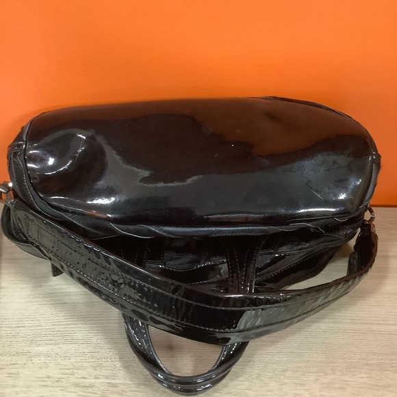 Givenchy Medium Nightingale Fur and Patent Bag - Picture 14 of 16